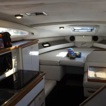 Antares Sleeping Boat Botel Foz do Sousa