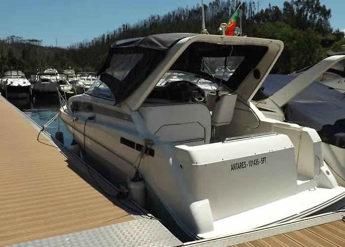 Antares Sleeping Boat Botel